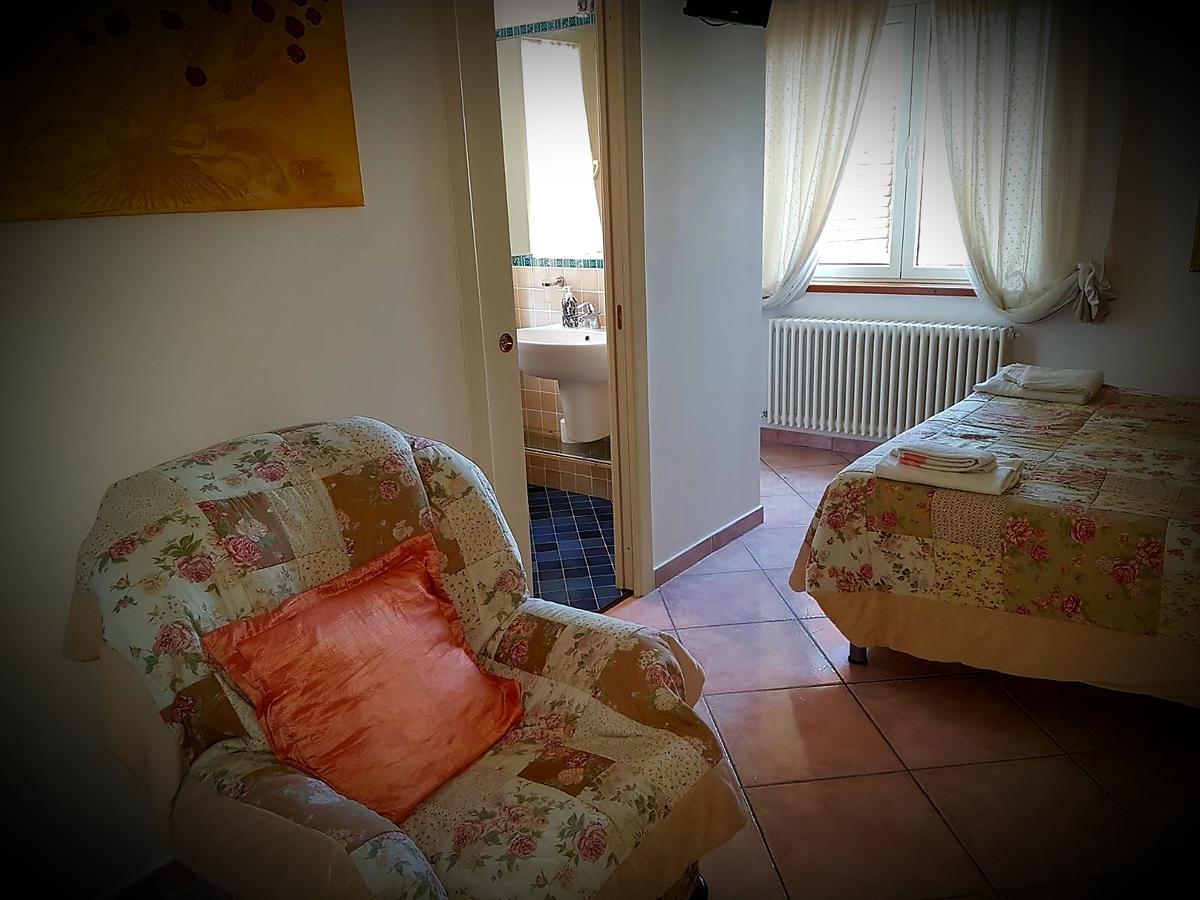 B&B Villa Floriana Tortoreto ภายนอก รูปภาพ