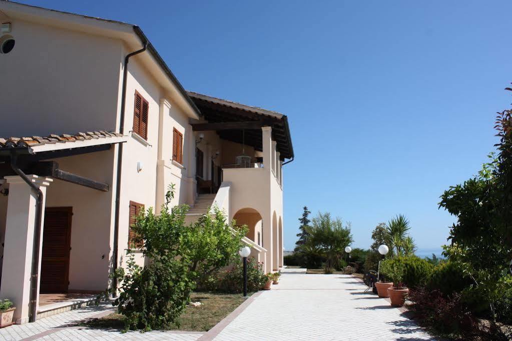 B&B Villa Floriana Tortoreto ภายนอก รูปภาพ